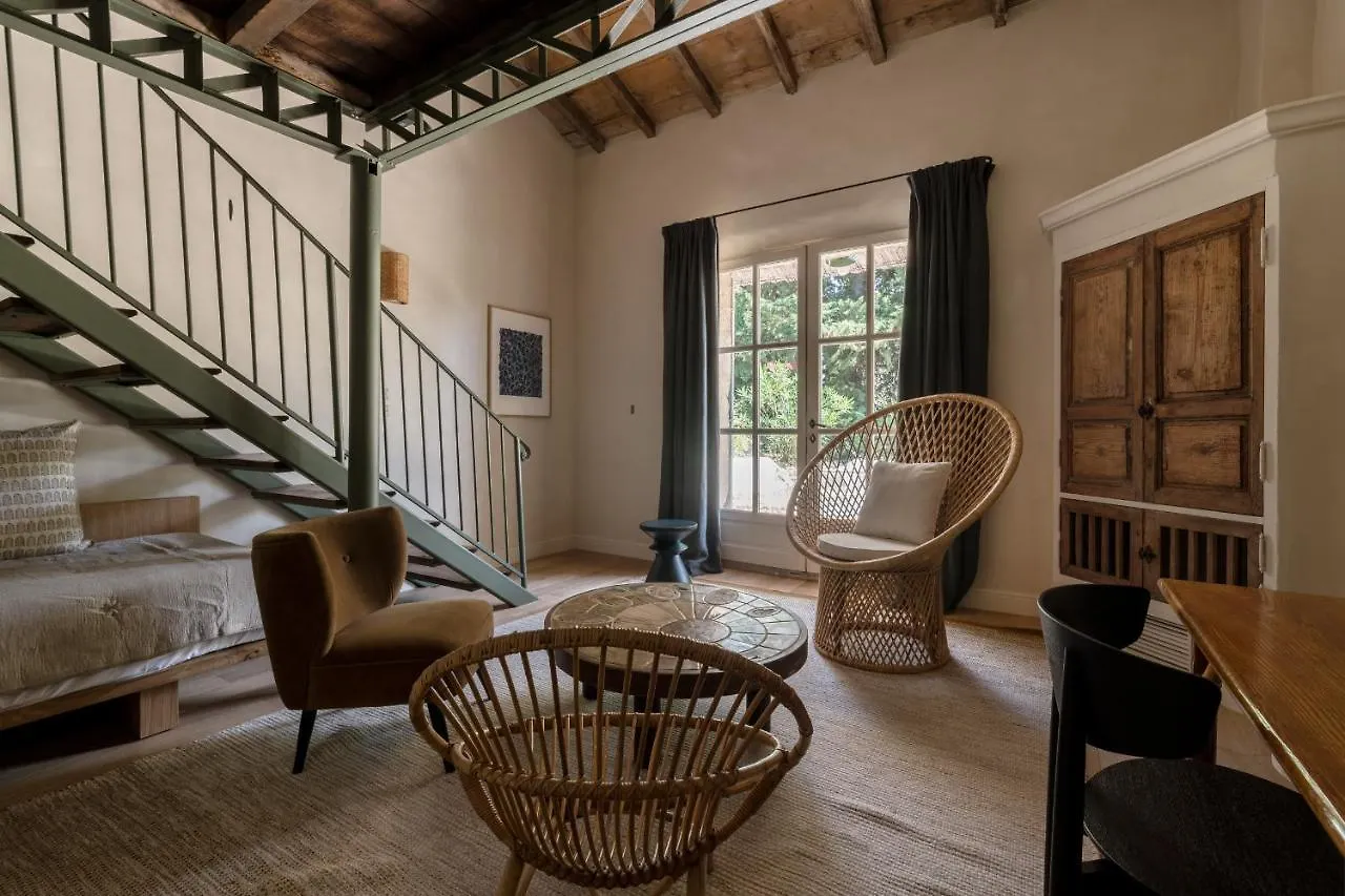 **** Hotel Les Petites Maisons - Hameau Des Baux Paradou France